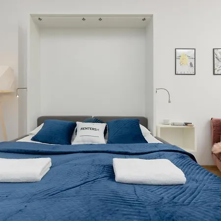 Aleje Jerozolimskie With Parking And Ac By Renters Warsaw